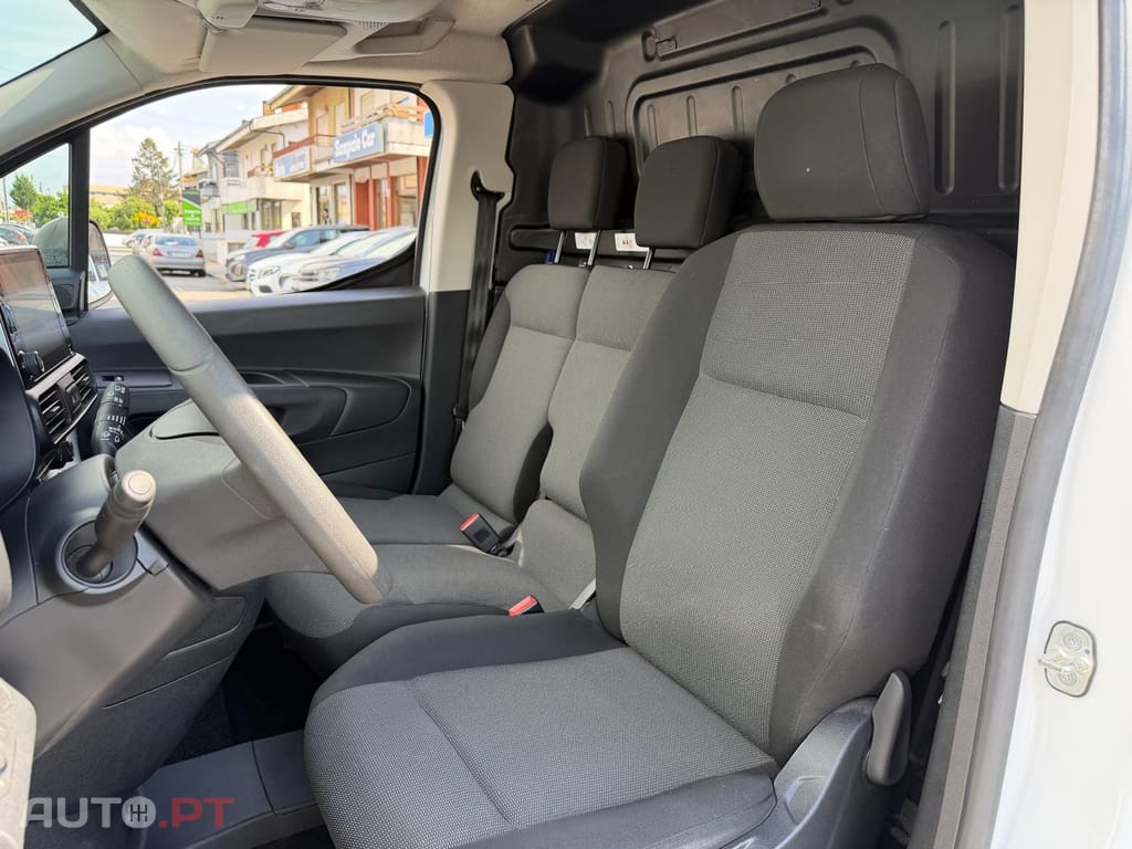 Opel Combo 1.5 D L2H1 Enjoy 102Cv | CARPLAY | IVA DEDUTÍVEL