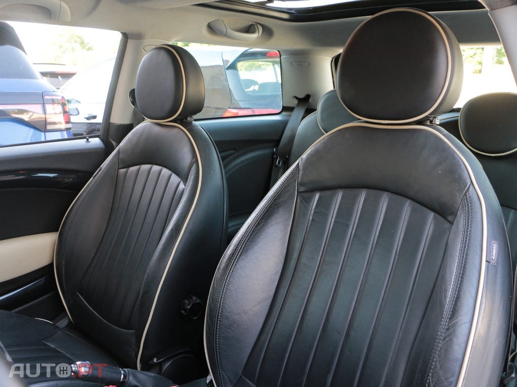 MINI Cooper Cooper D
