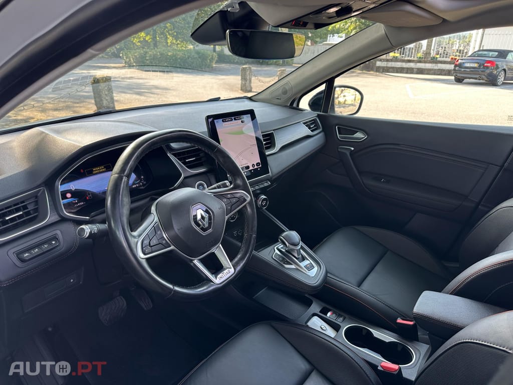 Renault Captur 1.6 E-Tech Plug-In Initiale Paris