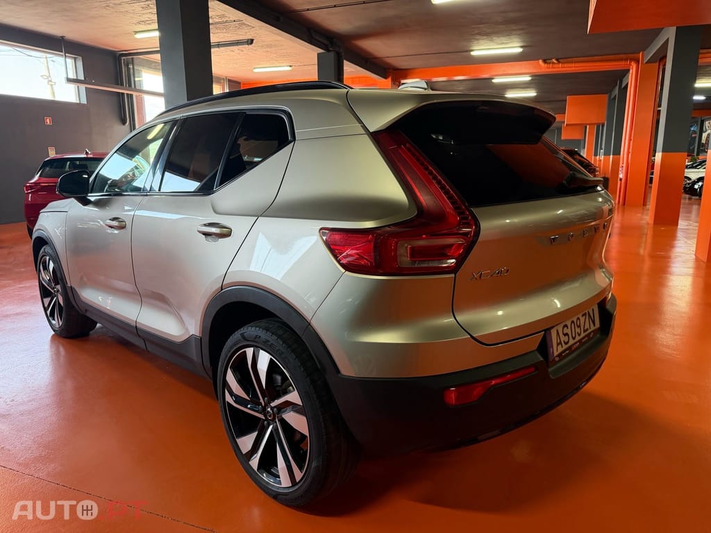 Volvo XC40 1.5 T2 Plus Dark Auto