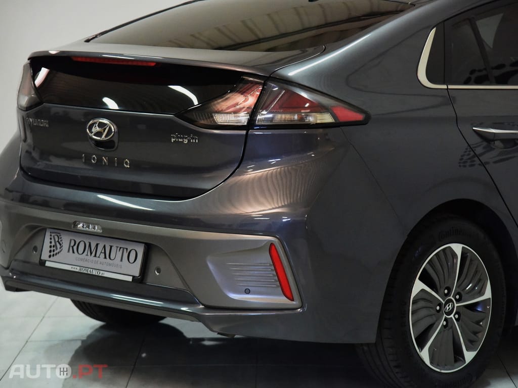Hyundai Ioniq 1.6 GDI PHEV