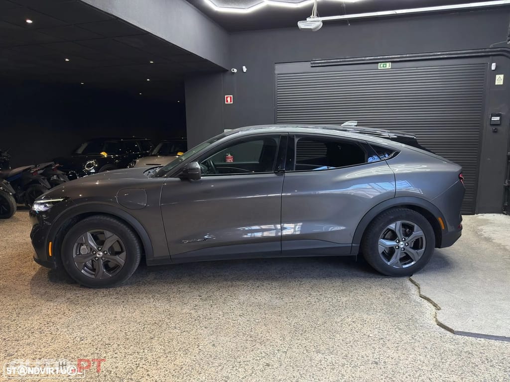 Ford Mustang Mach-E Standard