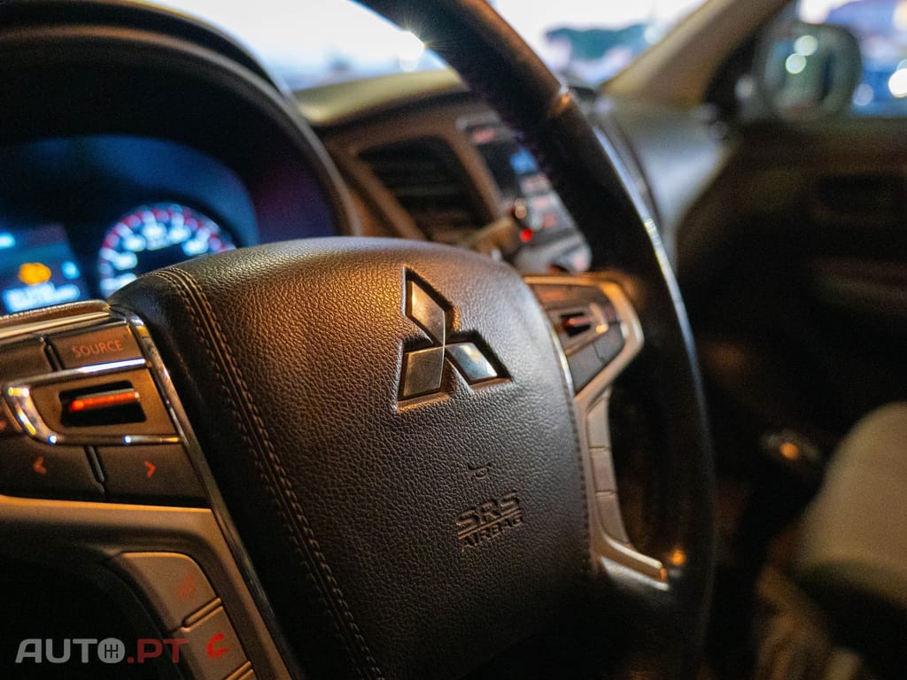 Mitsubishi L200 2.3 DI-D CD Invite 4WD