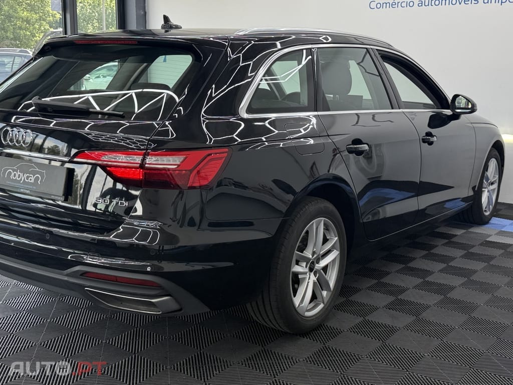 Audi A4 Avant 30 TDI Advanced S tronic — fotografia 5