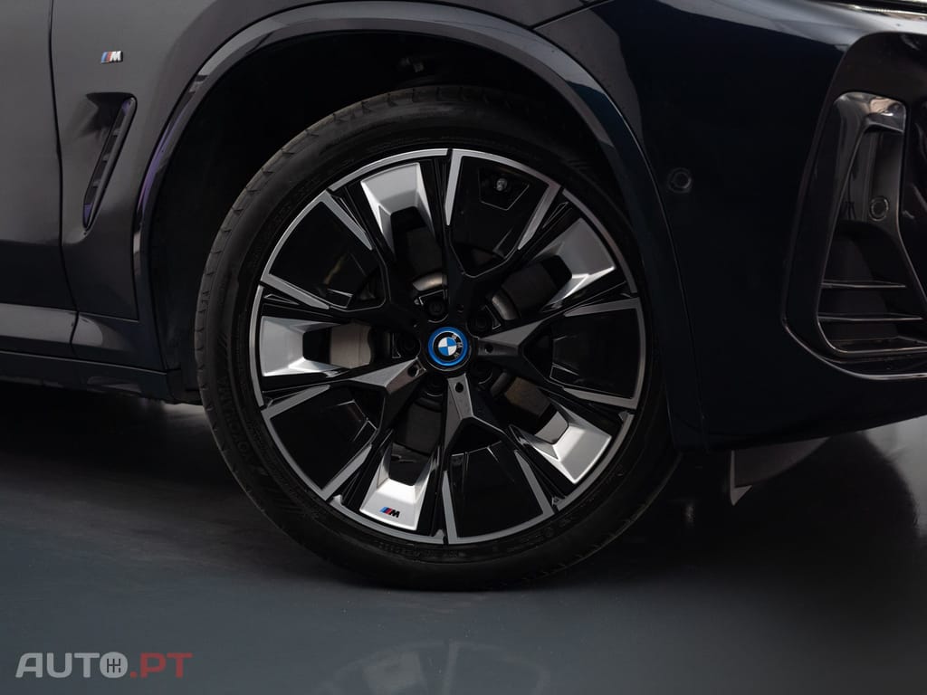 BMW iX3 M Sport Impressive