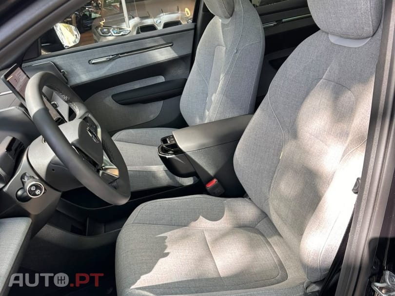 Volvo EX30 Twin Motor Performance AWD Black Edition Ultra