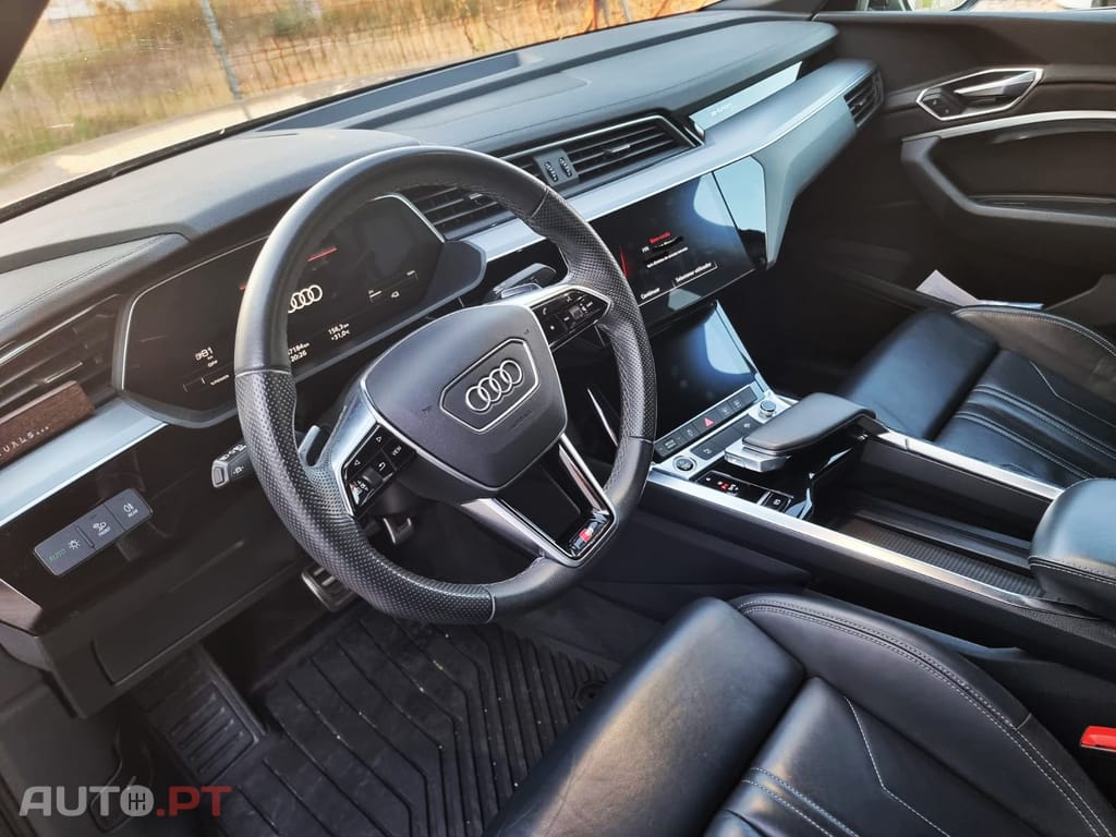 Audi Q8 E-Tron 50 quattro S line