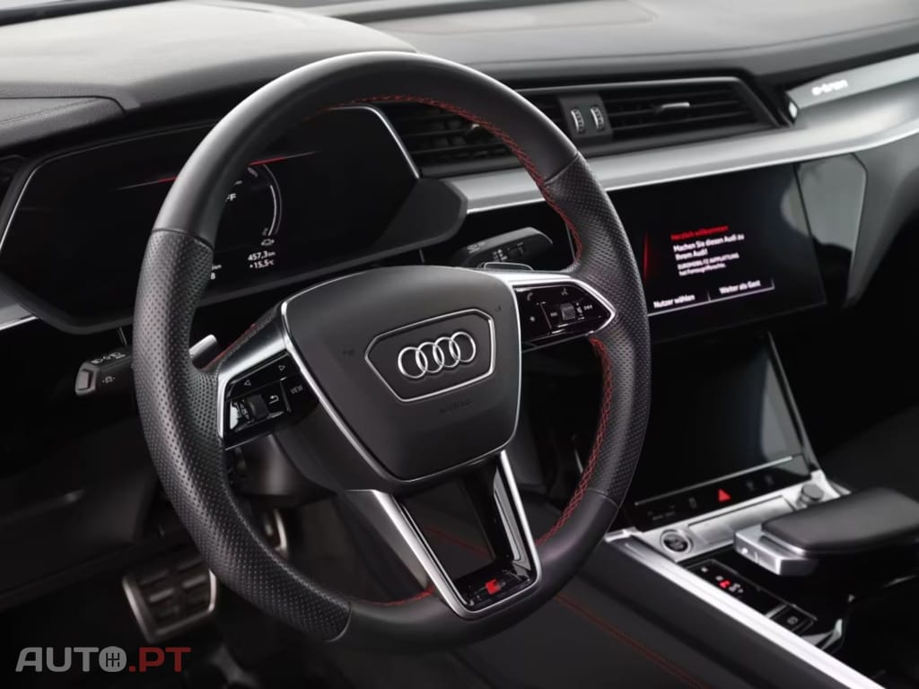 Audi Q8 E-Tron 50 Quattro S line 