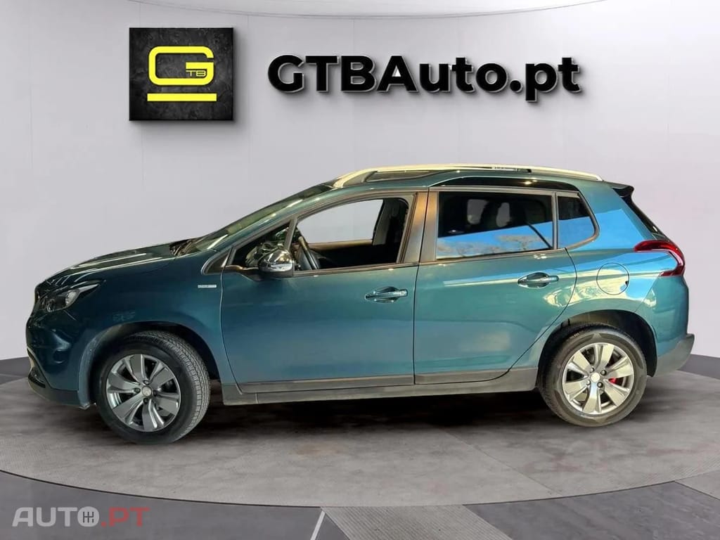 Peugeot 2008 1.2 e-VTi Style