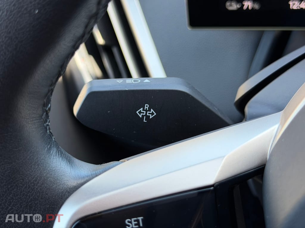 BMW iX xDrive 40 Pack Desportivo