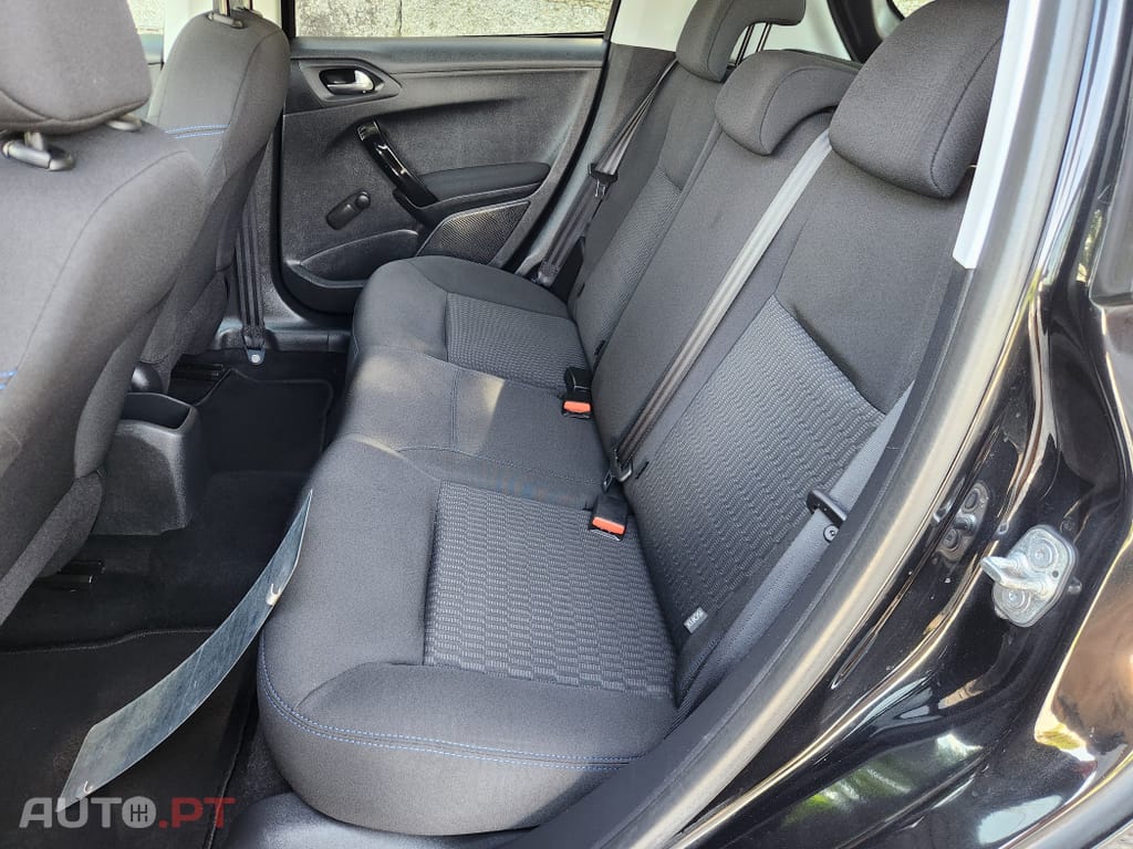 Peugeot 208 1.5 BlueHDi Signature