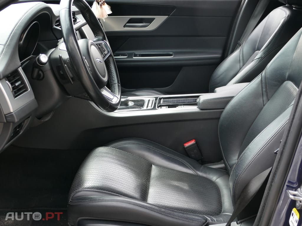 Jaguar XF 2.0 D Prestige Aut.