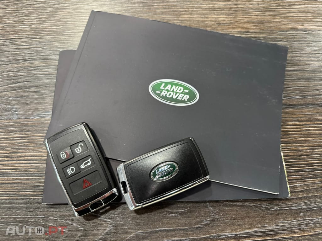 Land Rover Evoque 1.5 P300e AWD R-Dynamic S Auto