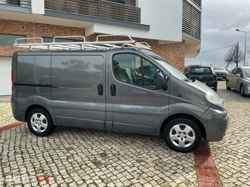 Opel Vivaro Furgones