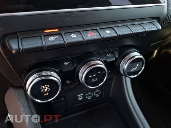 Renault Captur 1.0 TCe 90 RS Line — fotografia 19