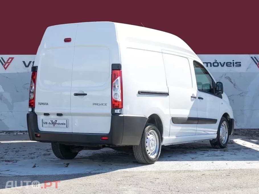 Toyota Proace  2.0 D-4D L2H2 3 Lug. C/IVA