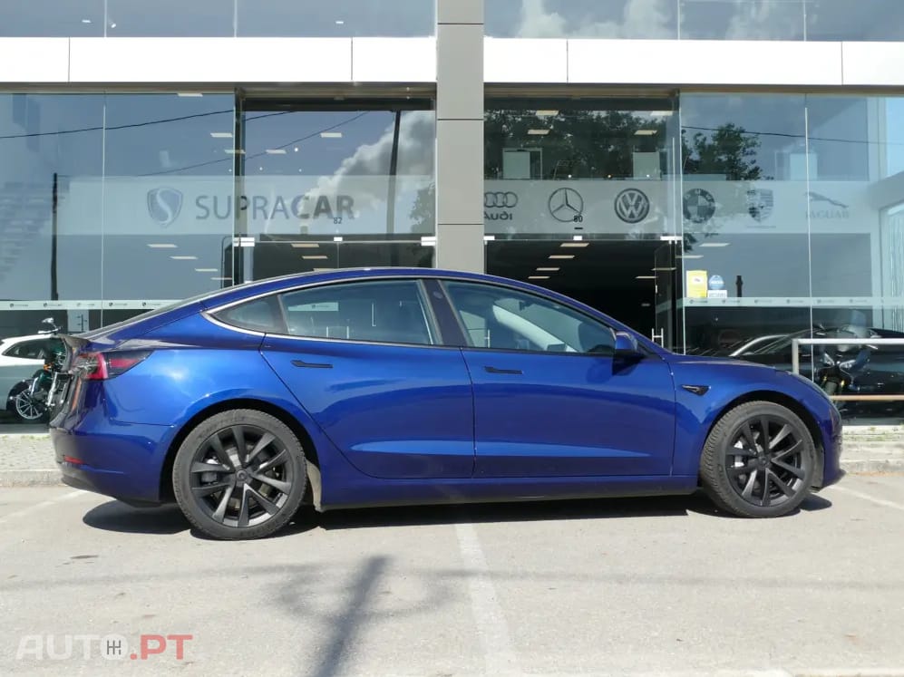 Tesla Model 3 Tração Traseira