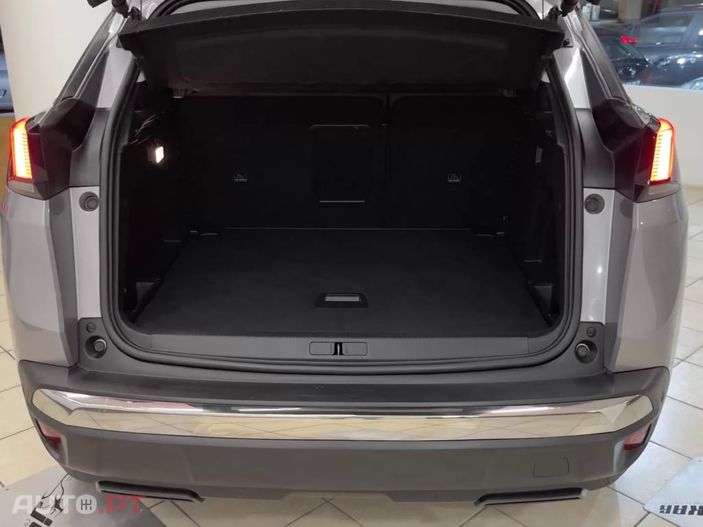 Peugeot 3008 1.5 BlueHDi Allure Pack — fotografia 20