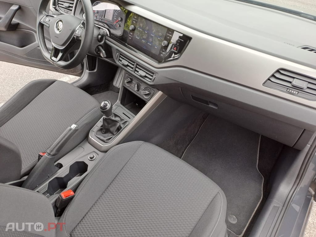 Volkswagen Polo 1.0 Confortline
