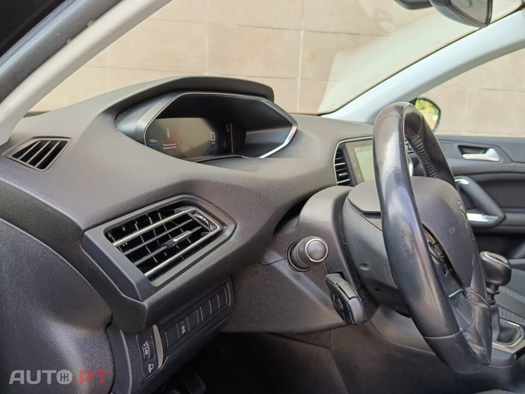 Peugeot 308 1.5 BlueHDi Style