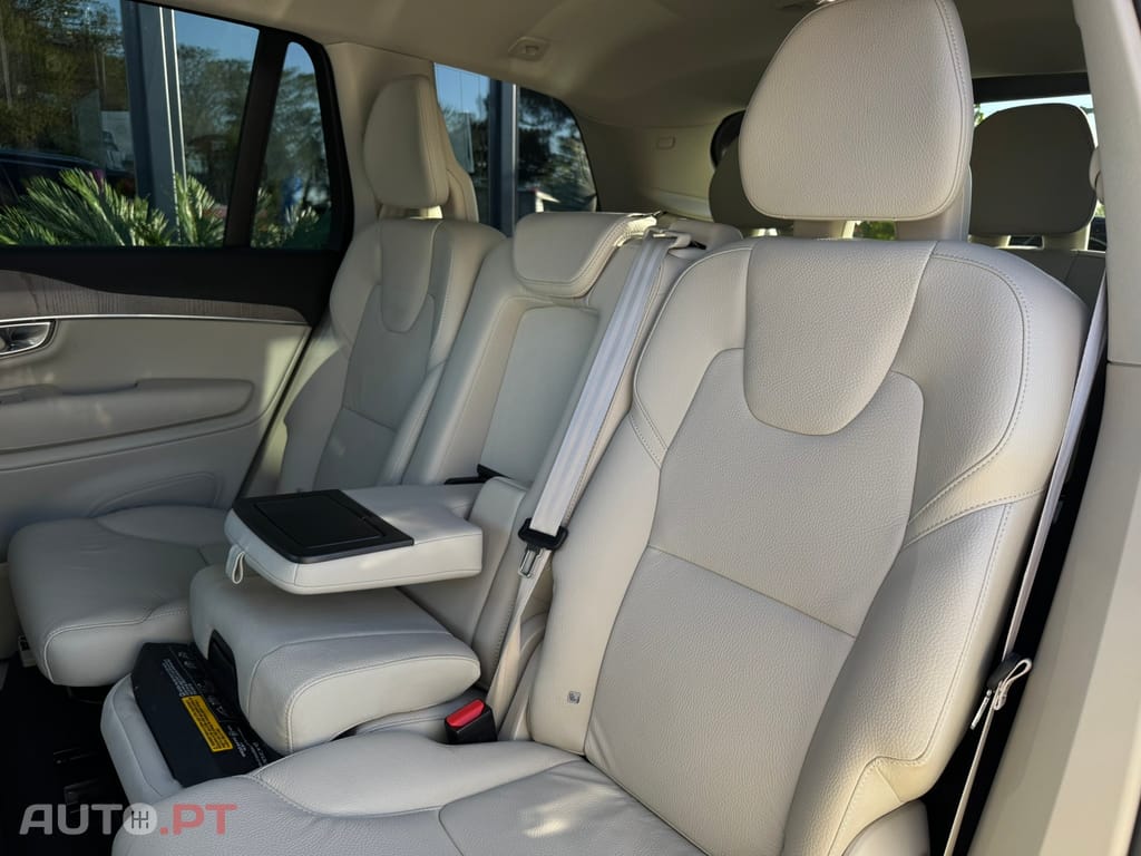 Volvo XC90 2.0 T8 PHEV Core AWD