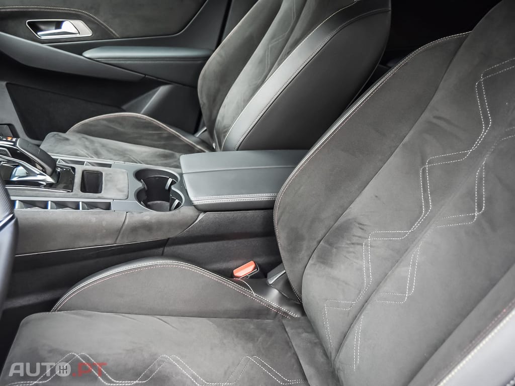 DS DS7 Crossback E-Tense Performance Line+ EAT8