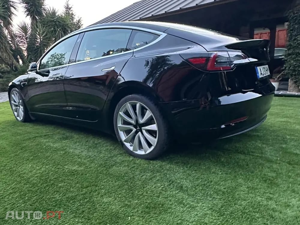Tesla Model 3 Long Range AWD Dual Motor