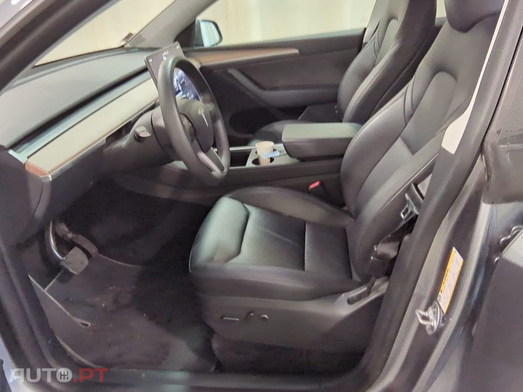 Tesla Model Y Long Range Dual Motor AWD