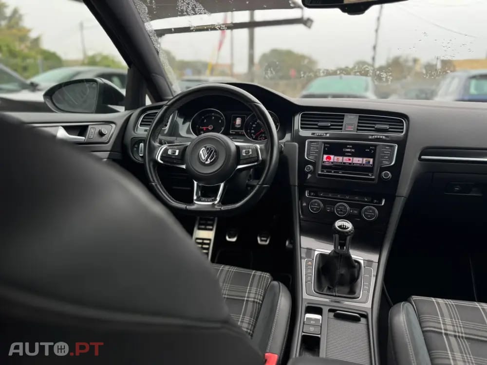 Volkswagen Golf 2.0 TDi GTD