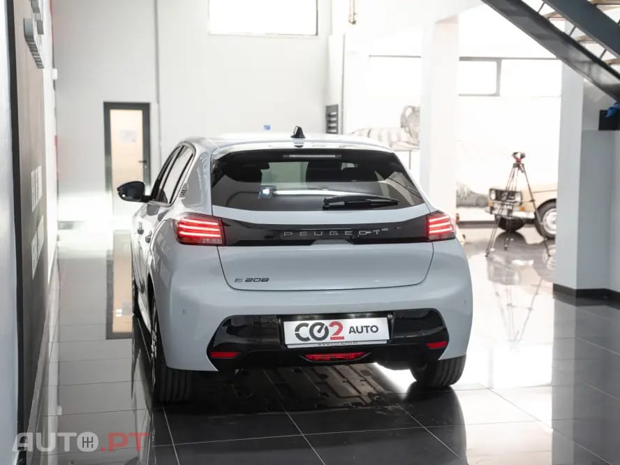Peugeot E-208 50 kWh Allure