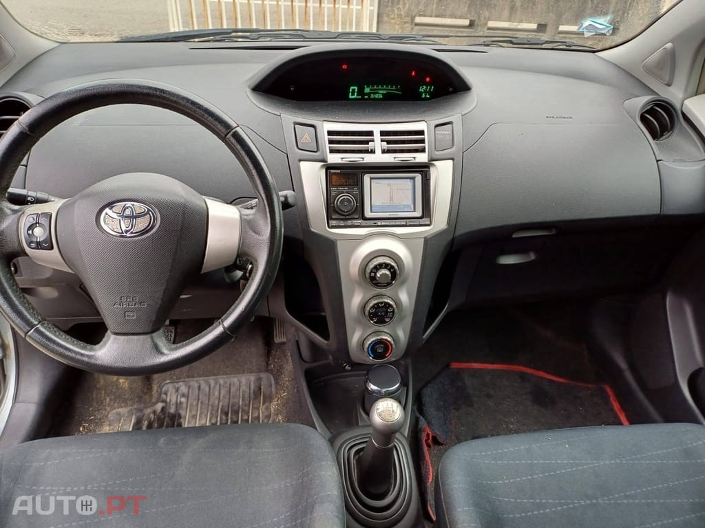 Toyota Yaris 1.0 VVT-i Sol+AC