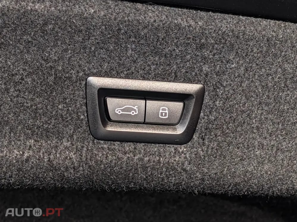 BMW 320 e Pack Desportivo M Auto