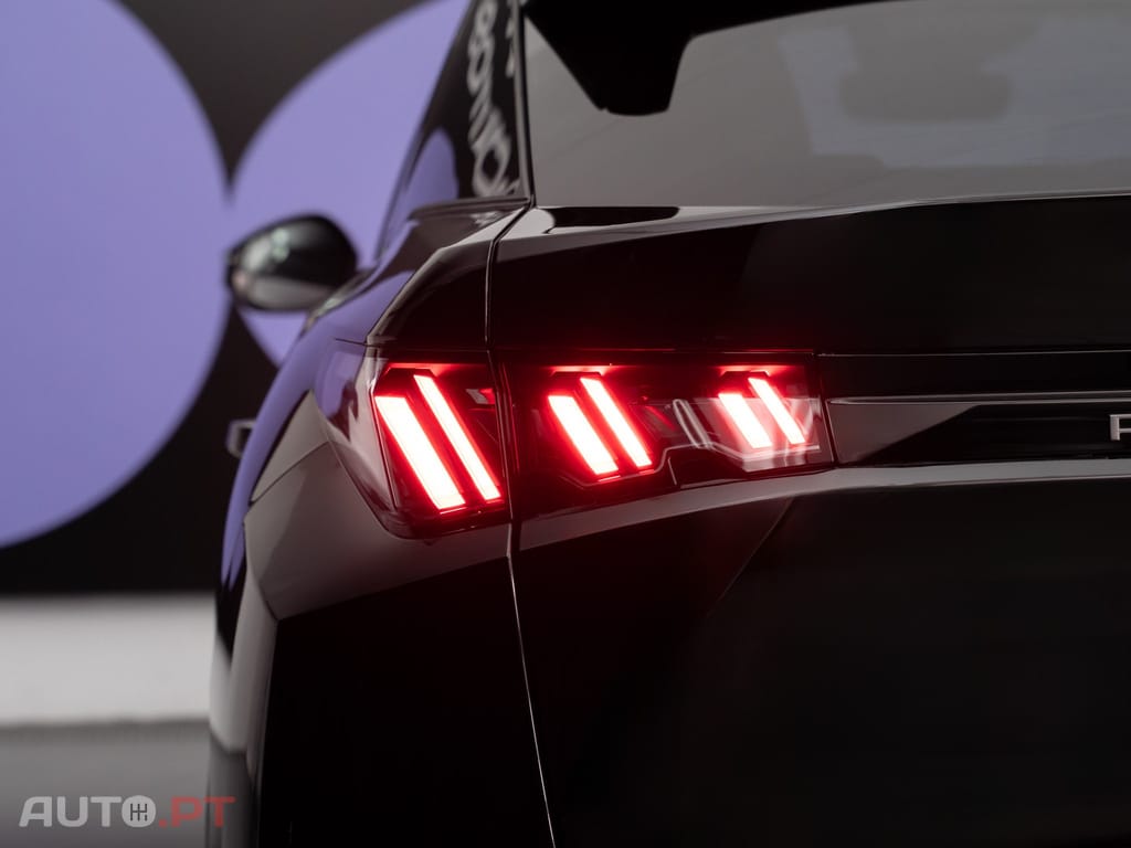 Peugeot 3008 1.2 Hybrid Allure e-DCS6