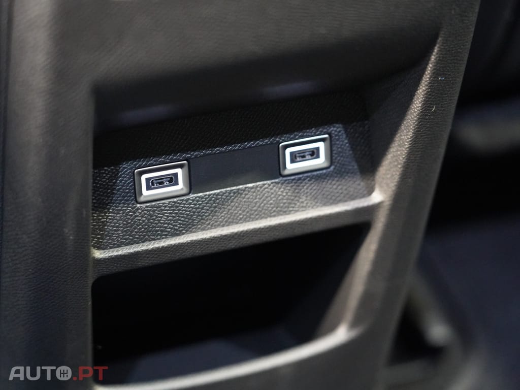 Peugeot 408 1.2 PureTech Allure EAT8