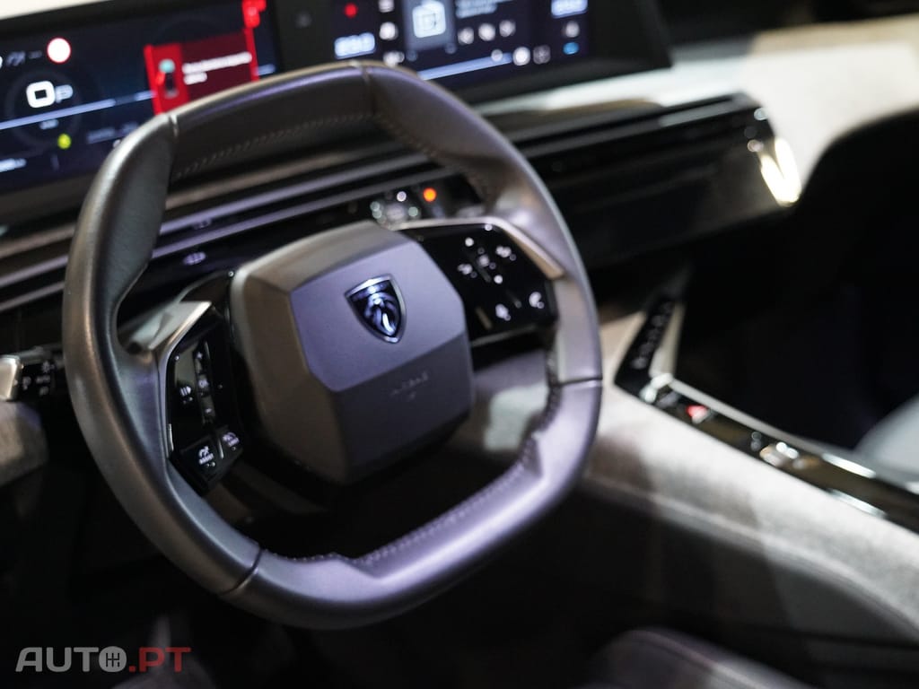 Peugeot 3008 1.2 Hybrid Allure e-DCS6