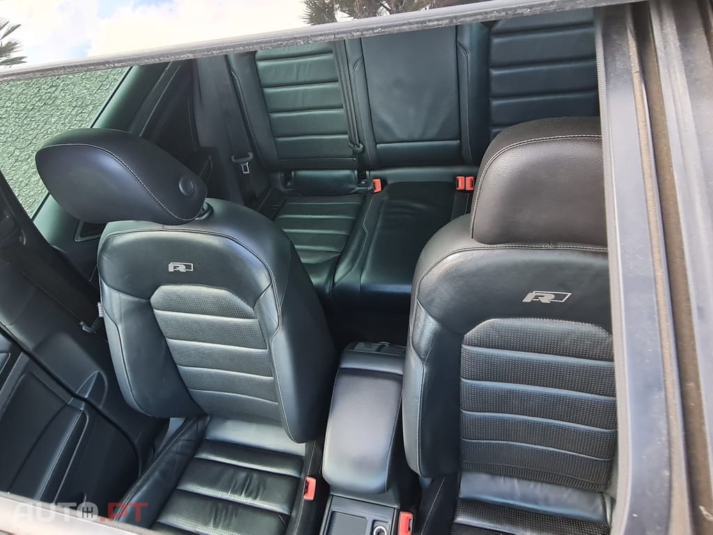 Volkswagen Golf 1.6 TDI R-Line DSG