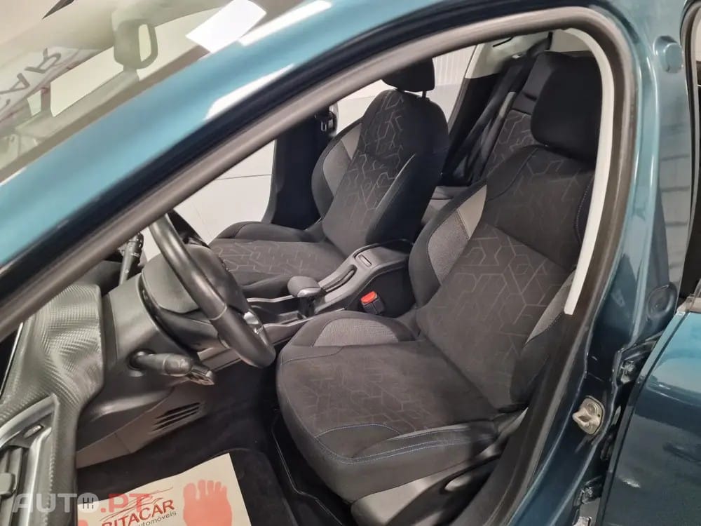 Peugeot 2008 1.2 PureTech Style