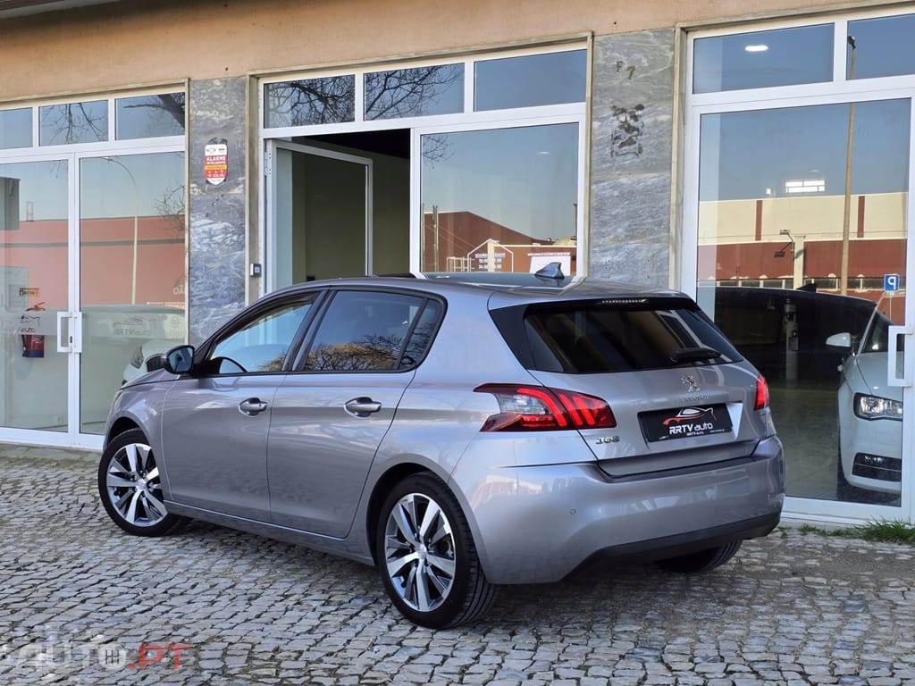 Peugeot 308 1.5 BlueHDi Style J17