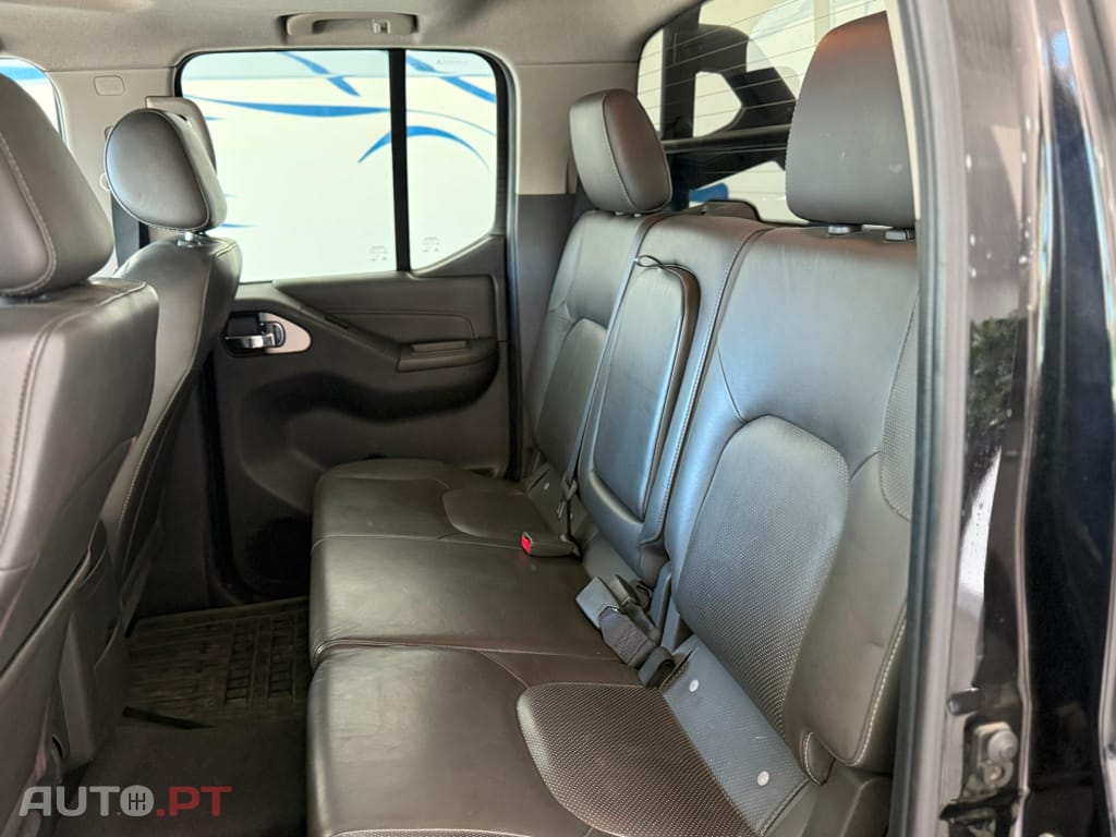 Nissan Navara 2.5 dCi CD LE Hi-Tech +P.Premium AT 4WD