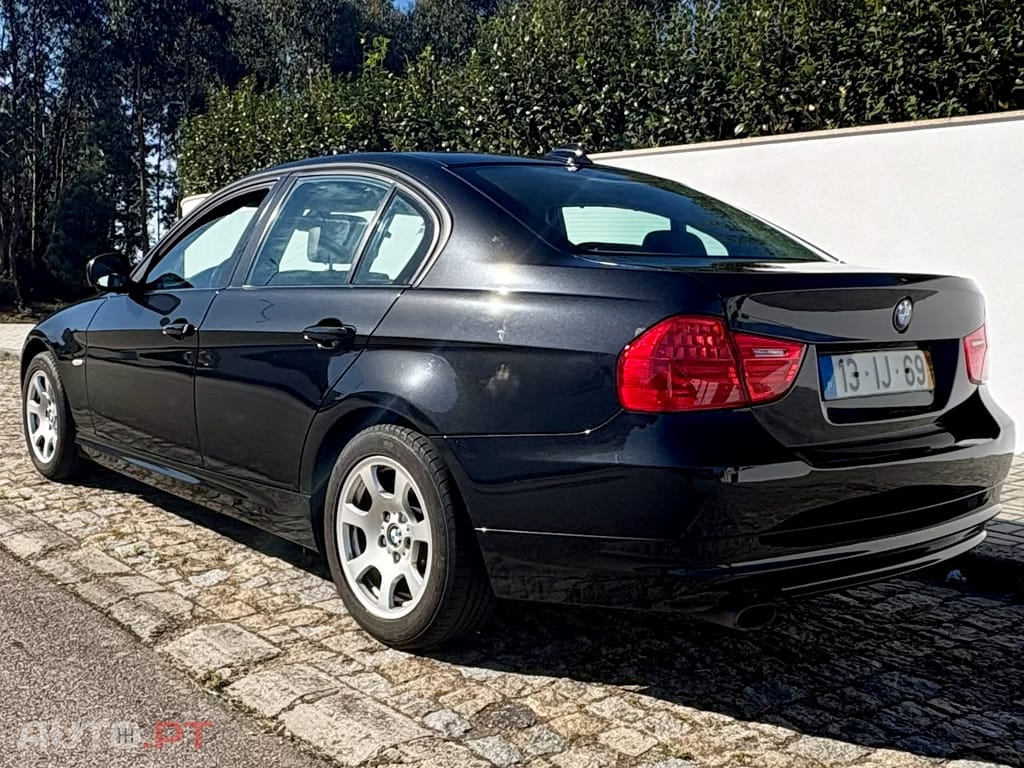 BMW 320 E90 LCI