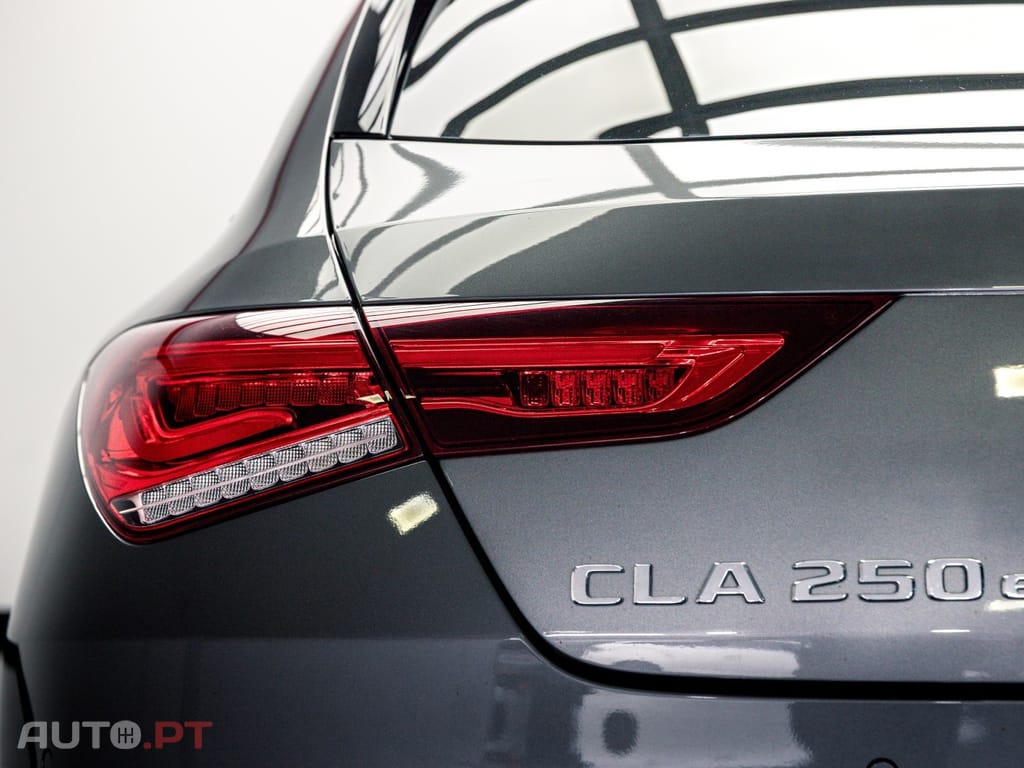 Mercedes-Benz CLA 250 e Shooting Brake AMG Line