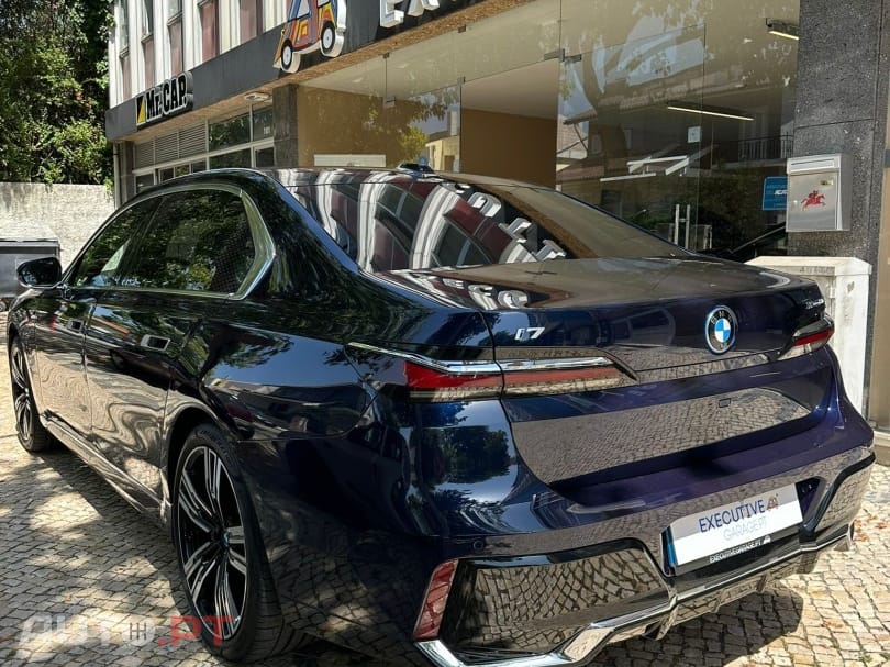 BMW i7 xDrive60 Pack Desportivo M Pro
