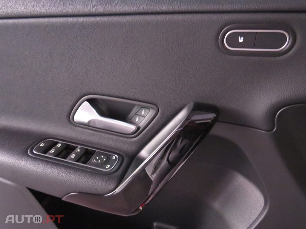Mercedes-Benz A 180 Automático