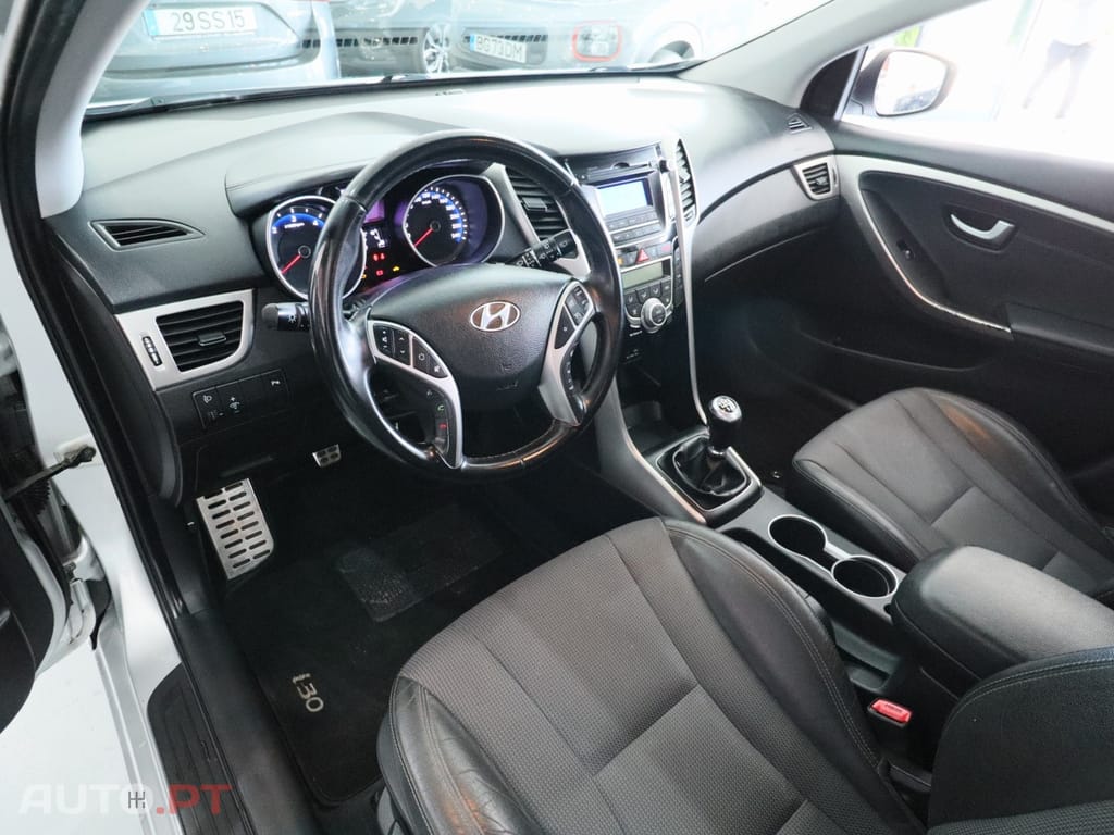 Hyundai i30 1.6 CRDi STyle J17