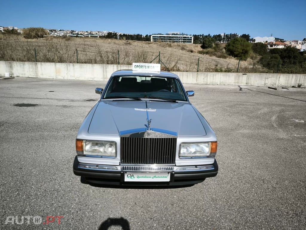 Rolls Royce Silver Spur 2 AXLE RIGID BODY 4 DOOR SALOON