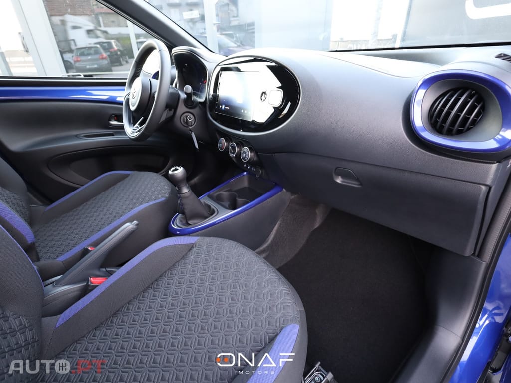 Toyota Aygo X 1.0 VVT-i Teamplayer