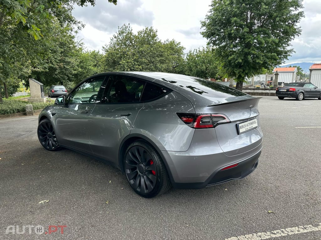 Tesla Model Y Performance Tração Integral