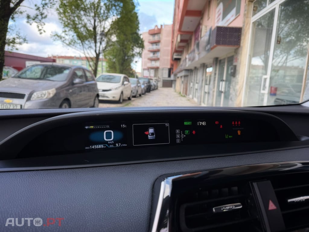 Toyota Prius 1.8 Luxury Touch&Go