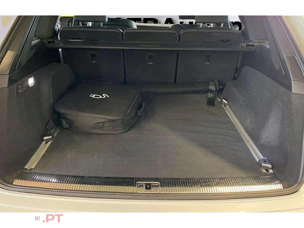 Audi Q7 55 TFSIe S line quattro  I.V.A DEDUTÍVEL