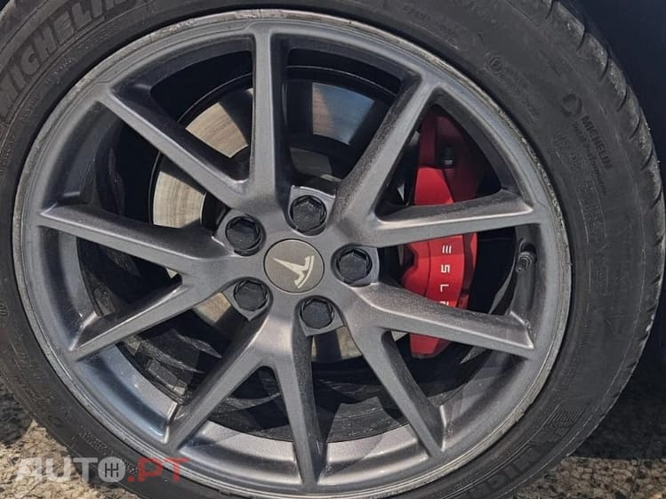 Tesla Model 3 Standard Range Plus RWD